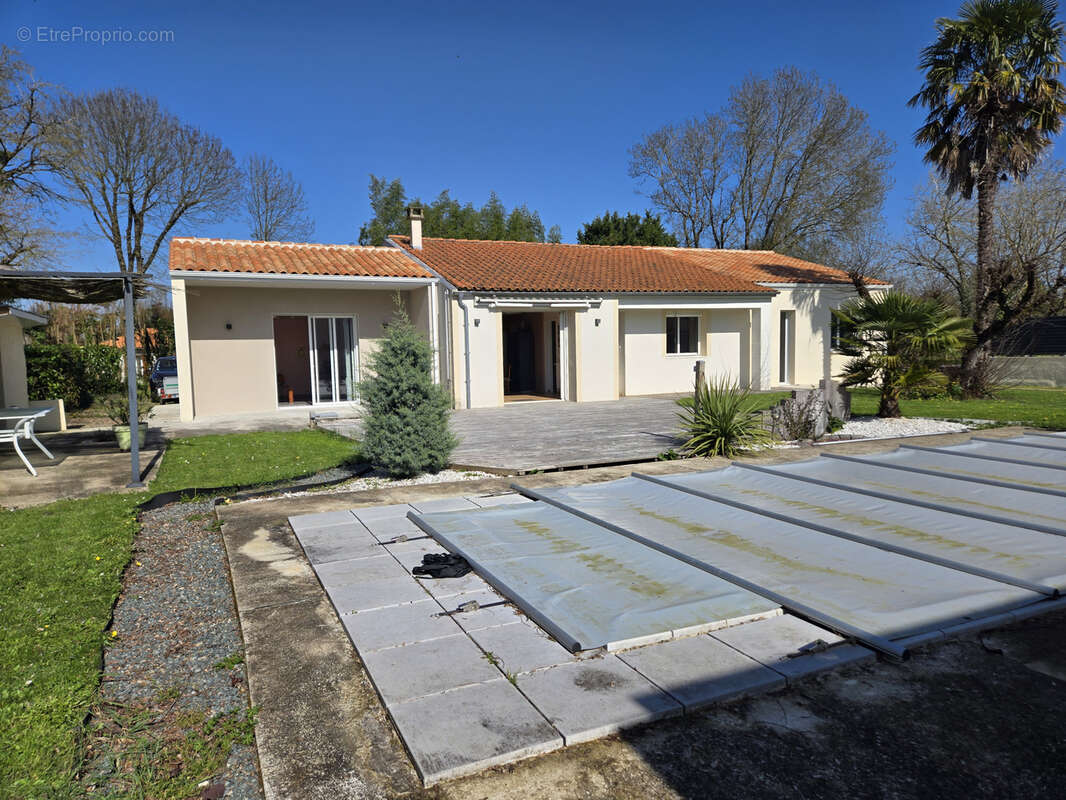 Maison à SAINT-HIPPOLYTE