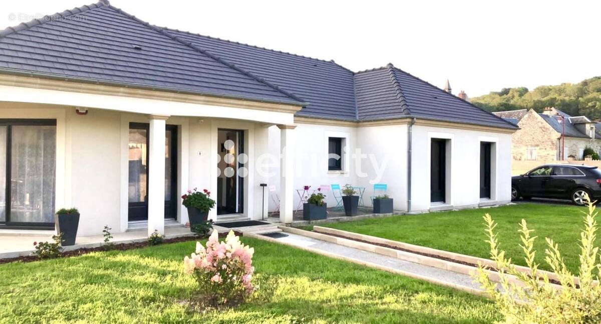 Maison à ANIZY-LE-CHATEAU