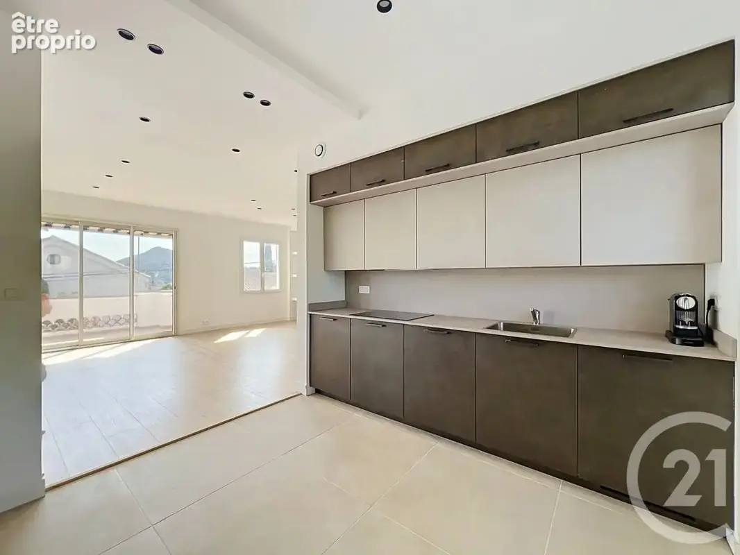Maison 6 pièces 147 m² à vendre à Mandelieu-La-Napoule (06210) - photo 8