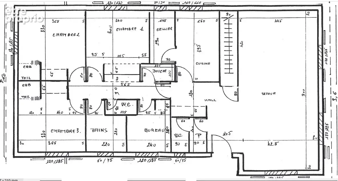 Maison familialle avec piscine et beau terrain arboré à Ecully - photo 25