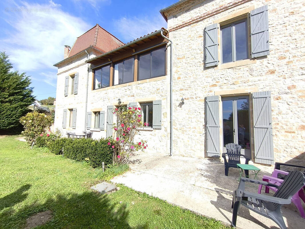 Maison à LISSAC-ET-MOURET