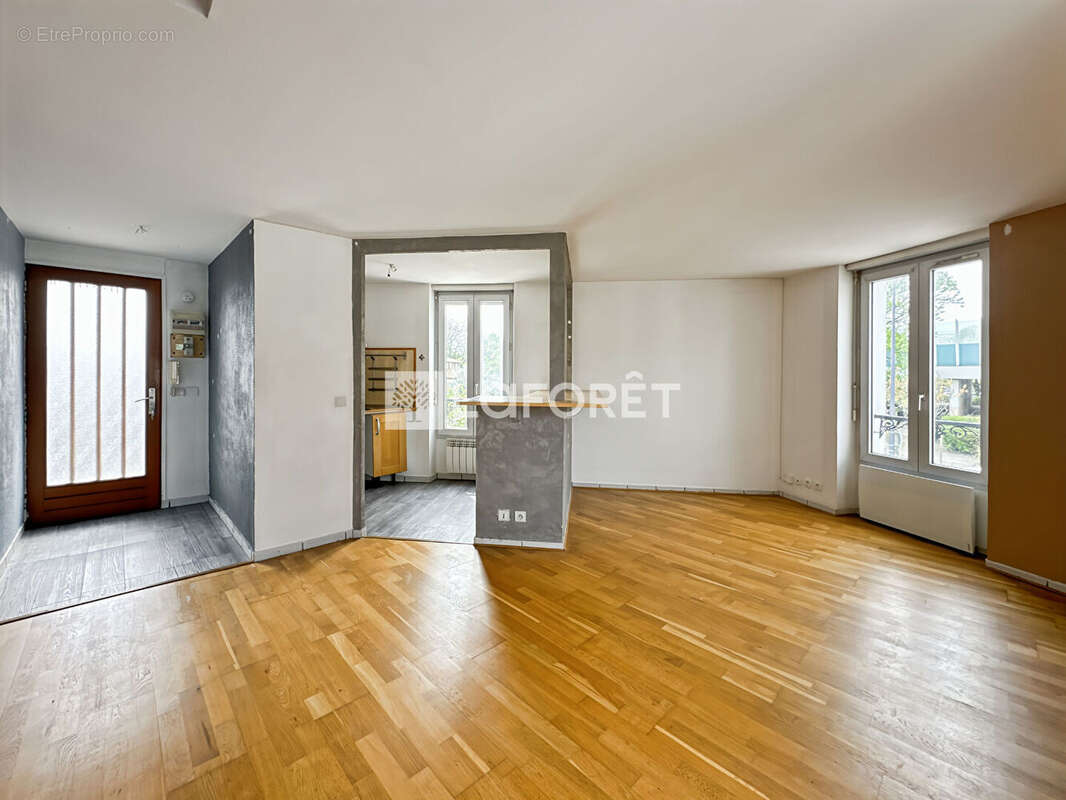 Appartement à MAISONS-ALFORT