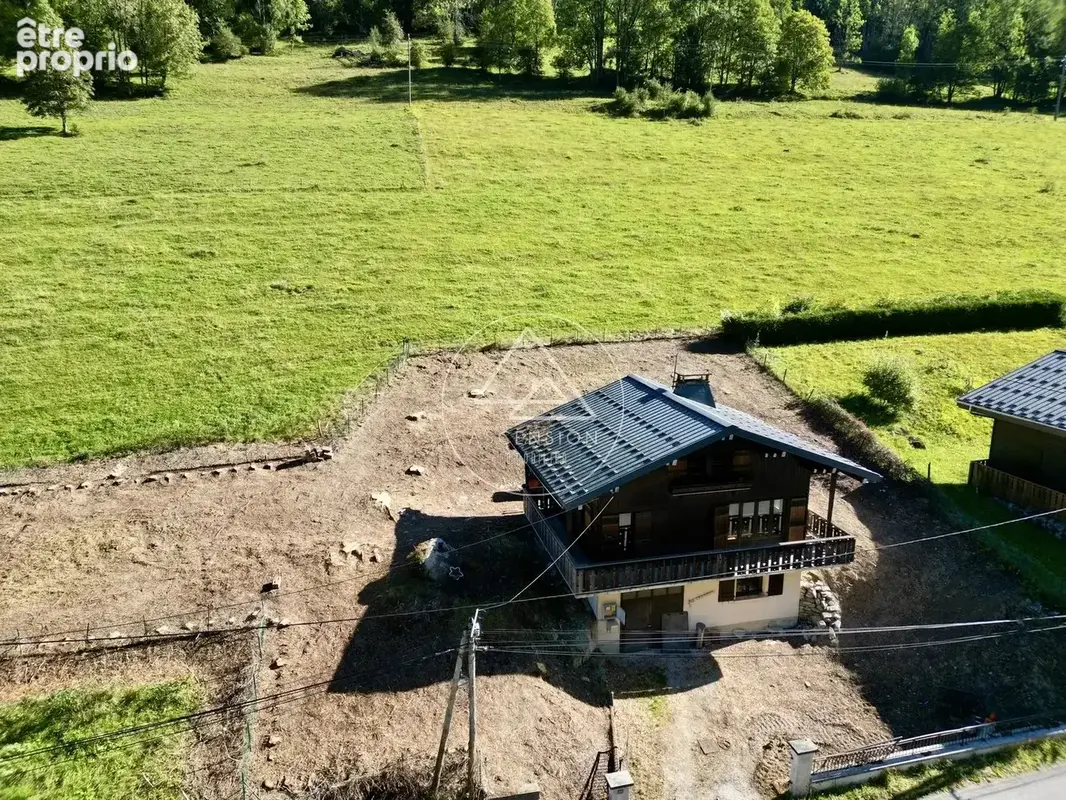 Charmant chalet 4 chambres à rénover dans la Vallée de la Manche, Morzine - photo 4