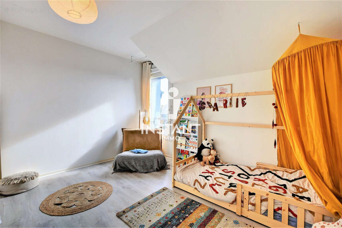 chambre 1 - Appartement à CRETEIL