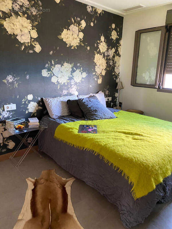 Appartement à ESTIVAREILLES