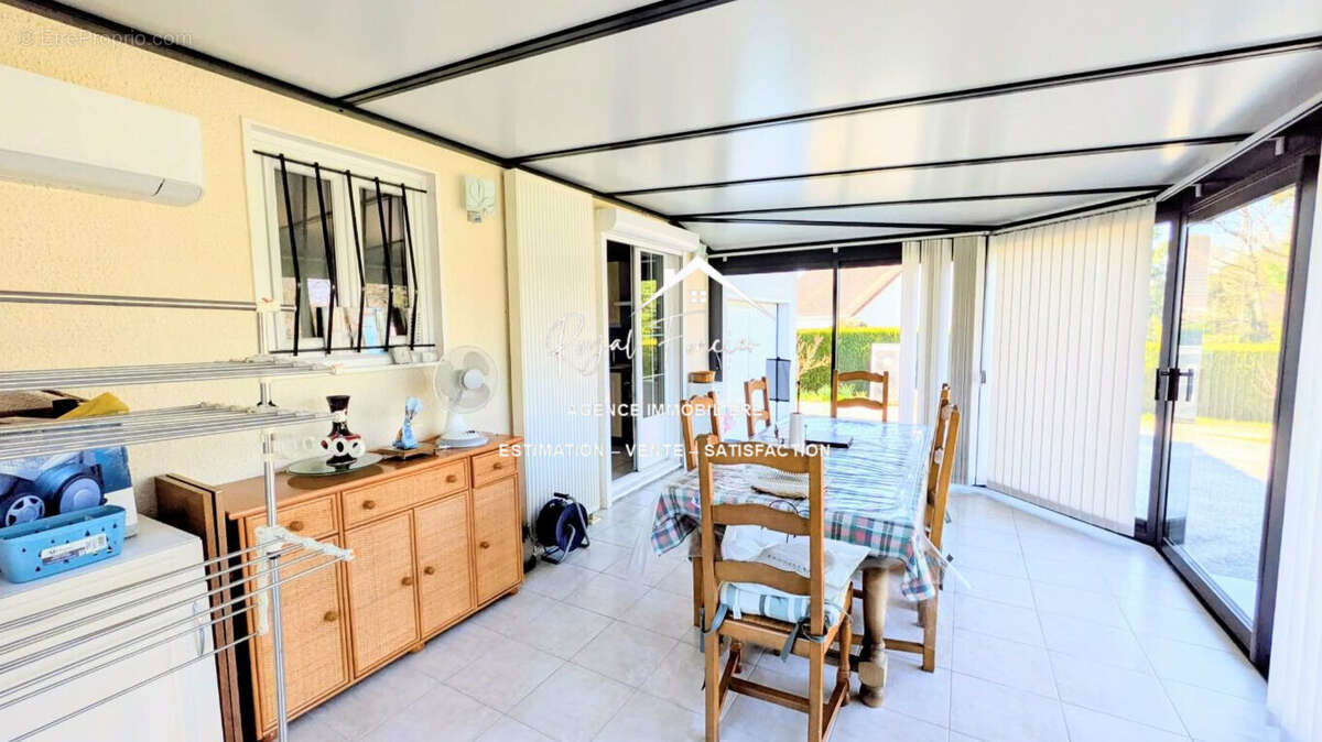 Veranda - Maison à PREUILLY-SUR-CLAISE