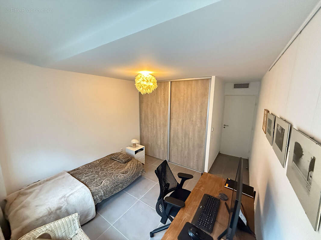 Appartement à MARSEILLE-2E
