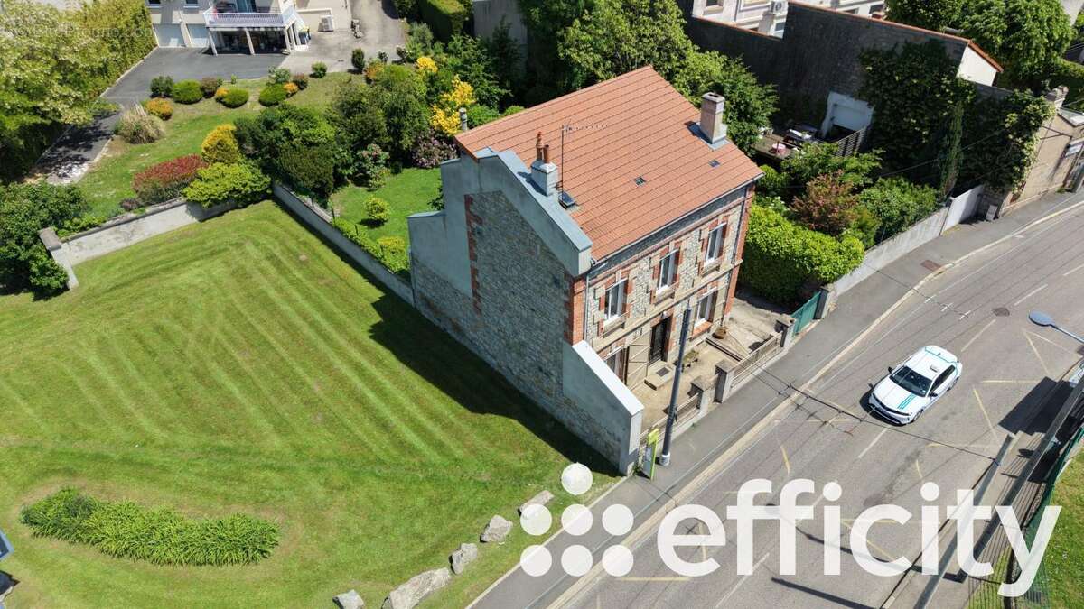 Maison à SAINT-ETIENNE