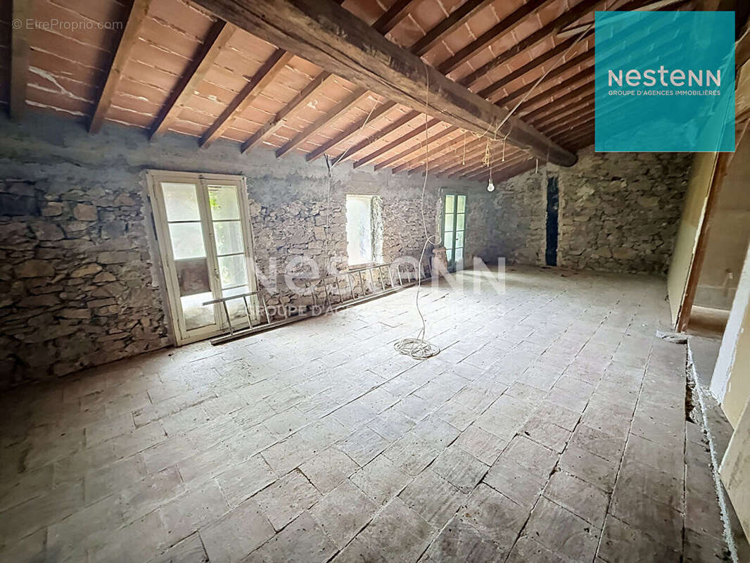 Maison à VILLESEQUE-DES-CORBIERES