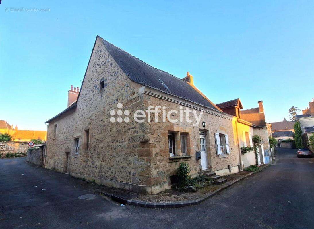 Maison à PARCE-SUR-SARTHE