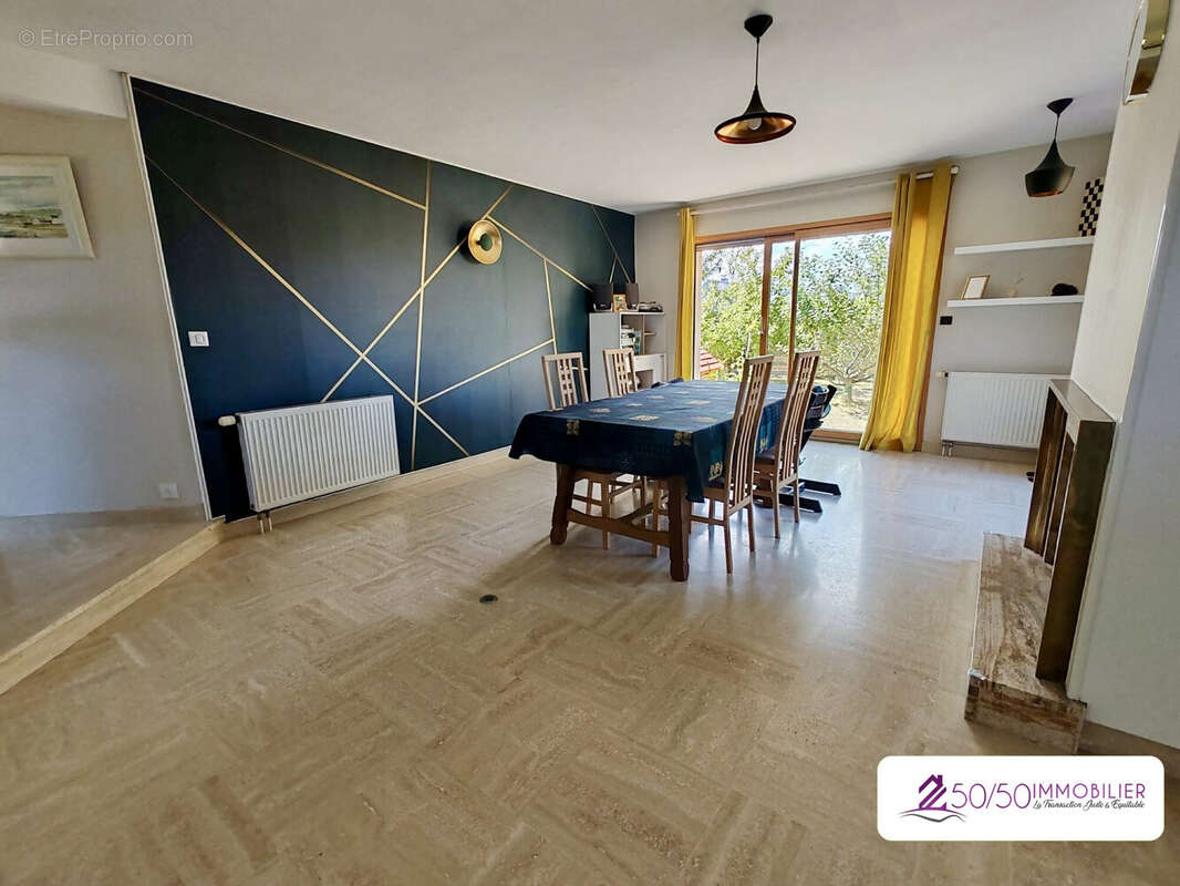 Maison 140 m² à Plougoulm  - photo 6