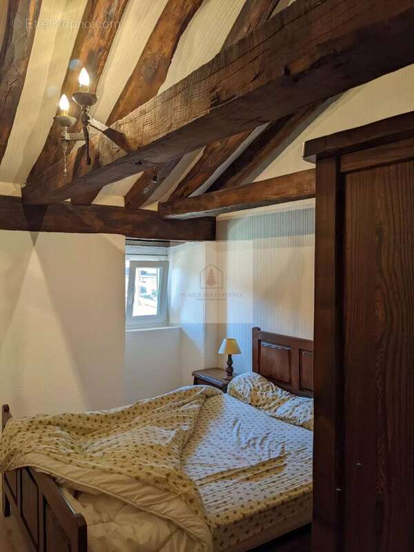 Maison à LE COLLET-DE-DEZE