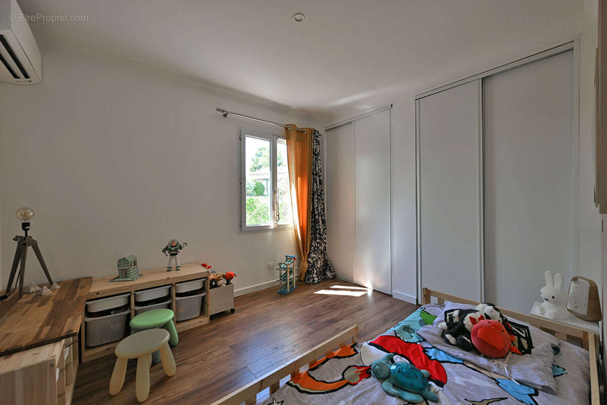 Villa Nages Et Solorgues 5 pièces 113 m2-1628 m2 + garage et piscine - photo 16