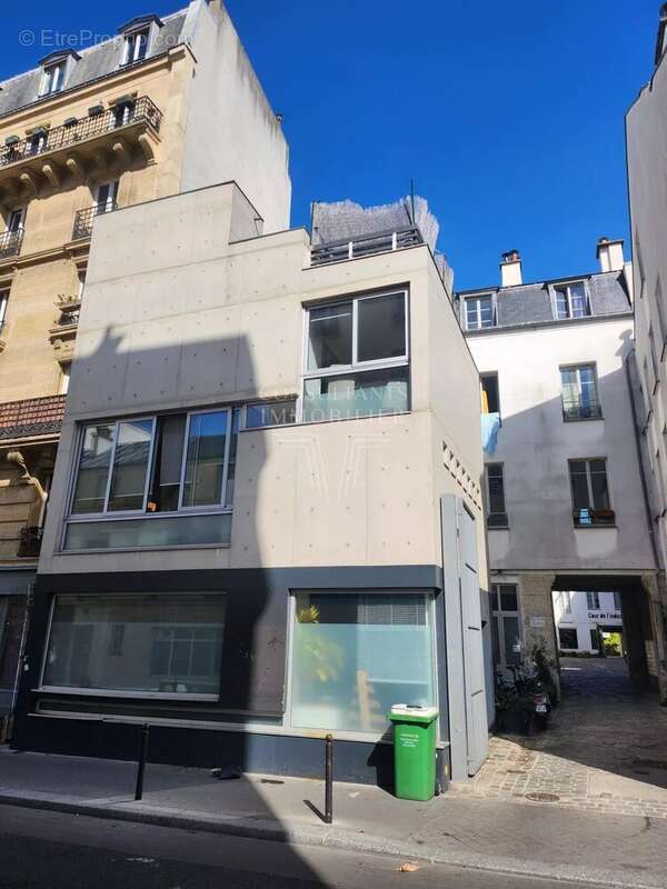 Appartement à PARIS-11E