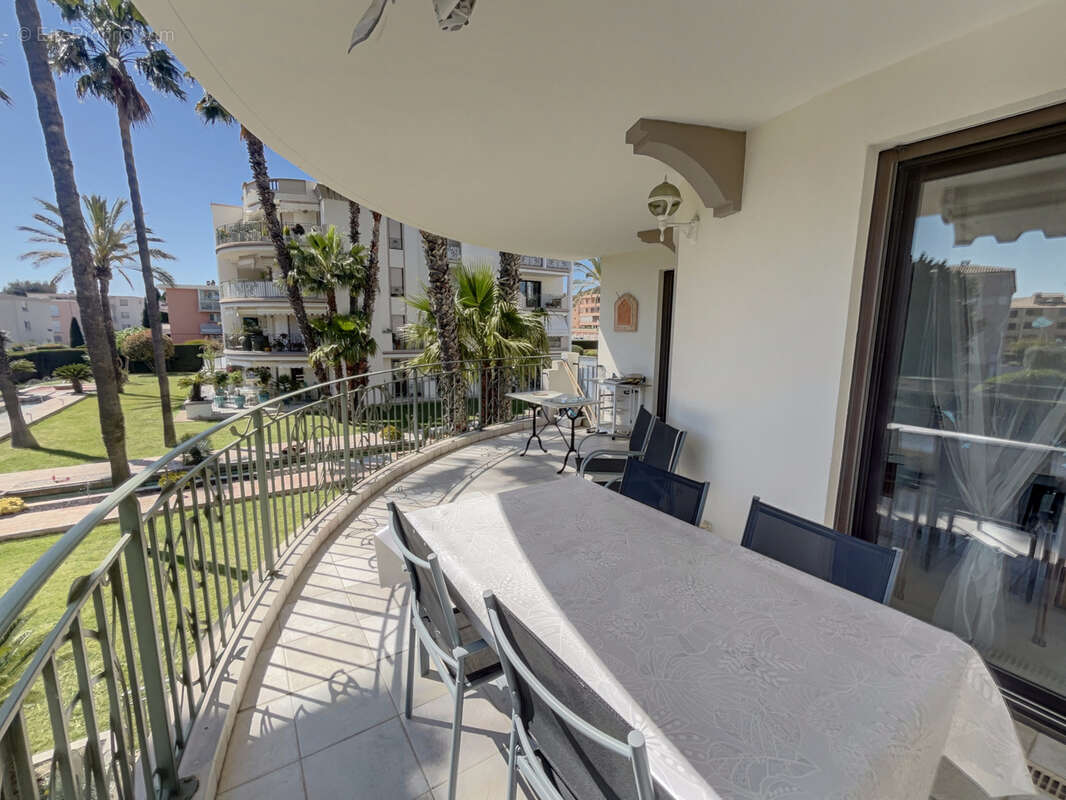 Appartement à SANARY-SUR-MER