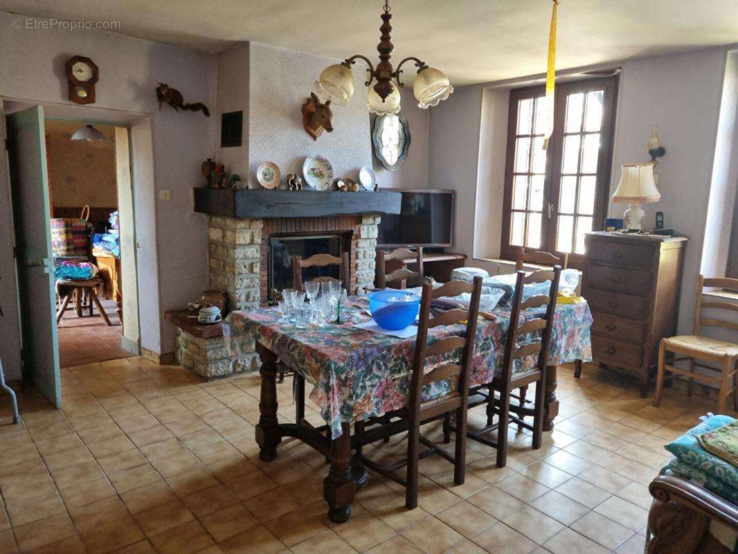 FERMETTE 70 m² avec une TRES BELLE GRANGE refaite a neuf - photo 4