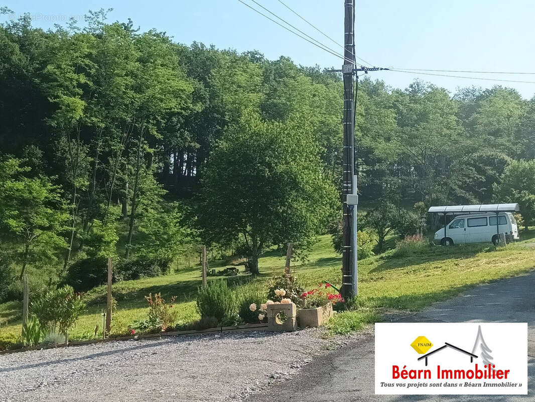 Terrain à SALIES-DE-BEARN