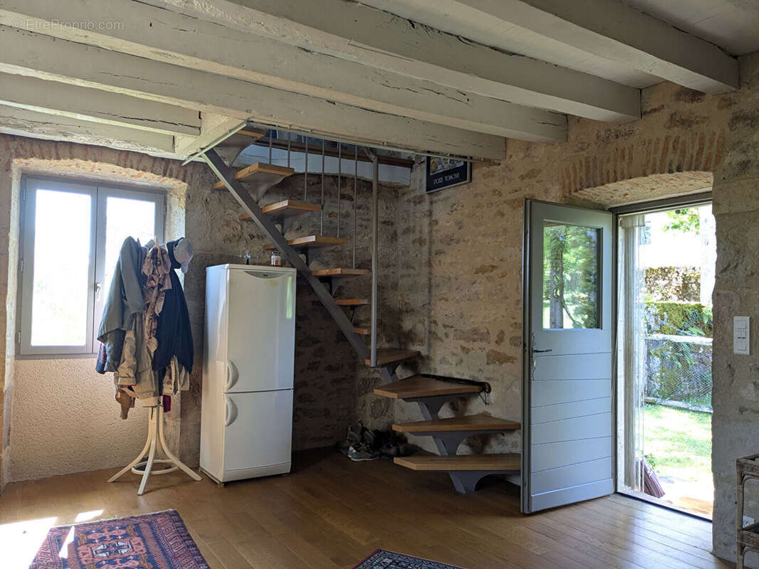 Maison en pierre avec dépendance - photo 17