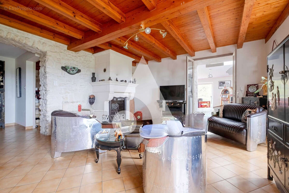 Maison à CHERMIGNAC