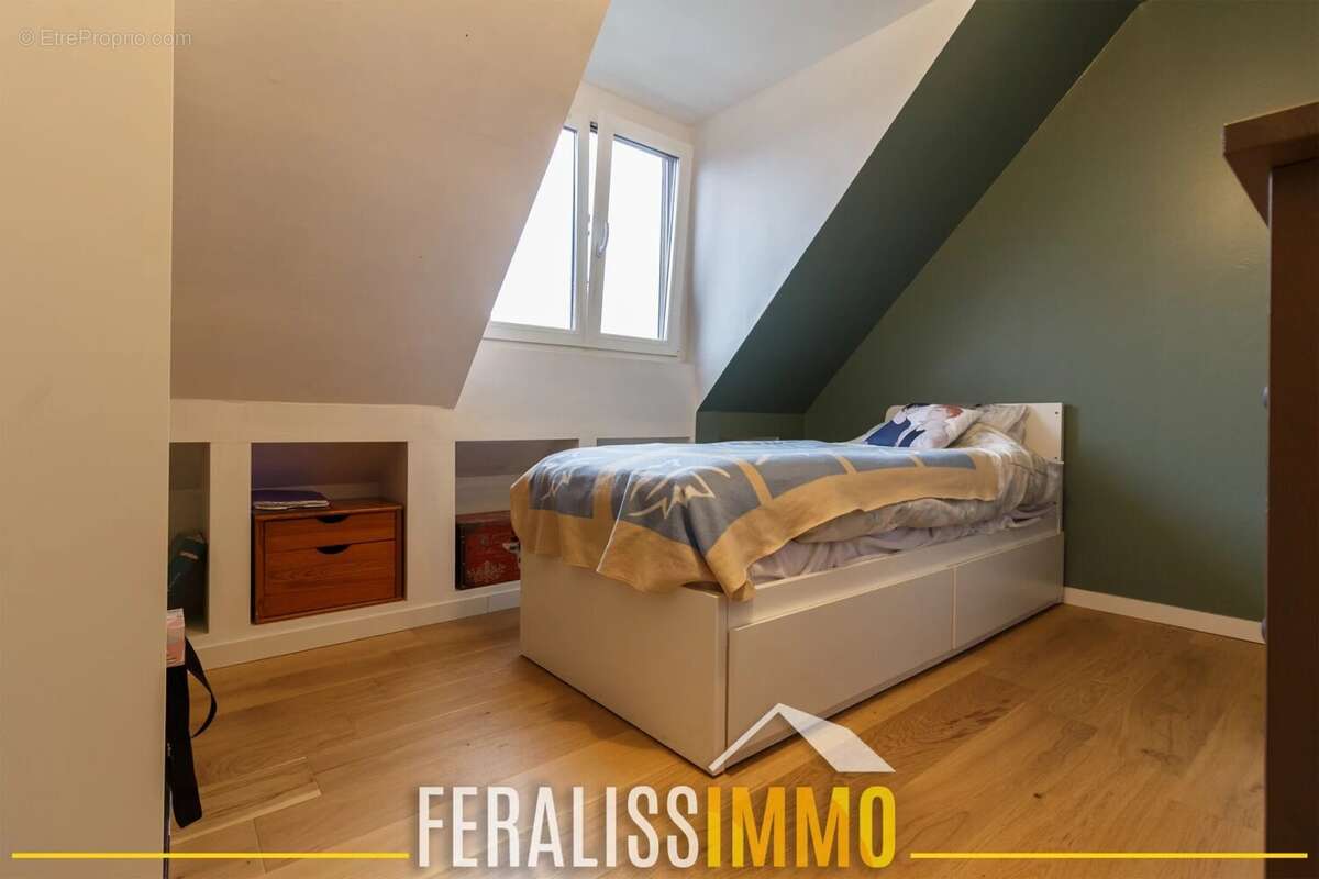 Maison à MEZY-SUR-SEINE