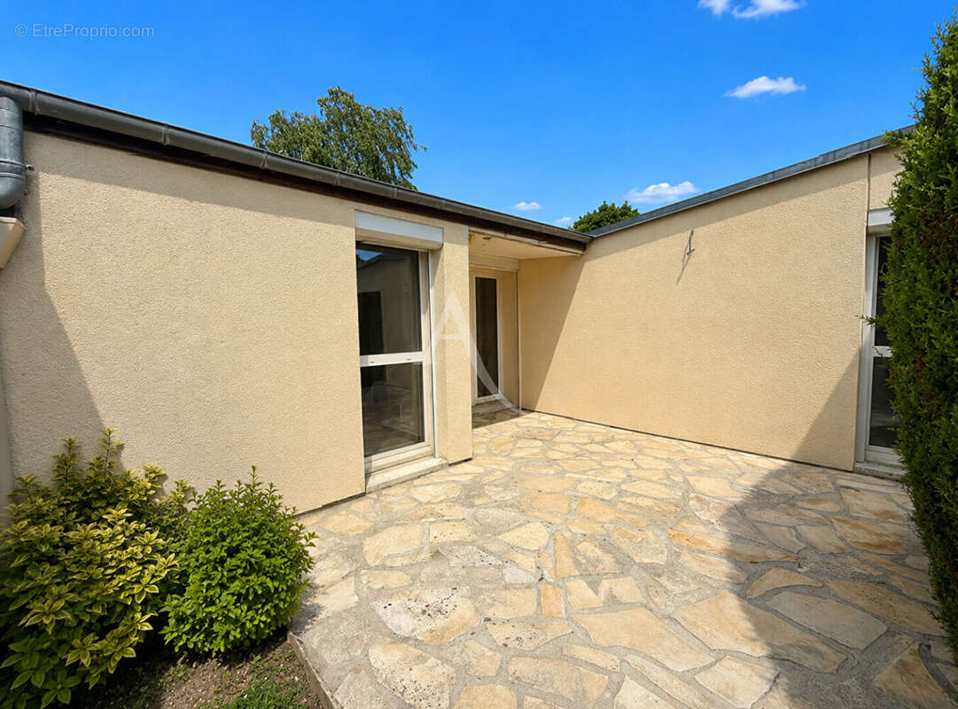 Maison à PONTAULT-COMBAULT
