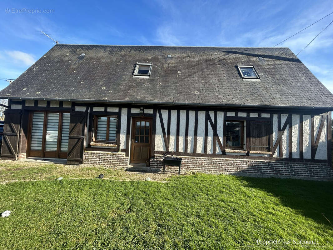 Maison à BOURG-ACHARD