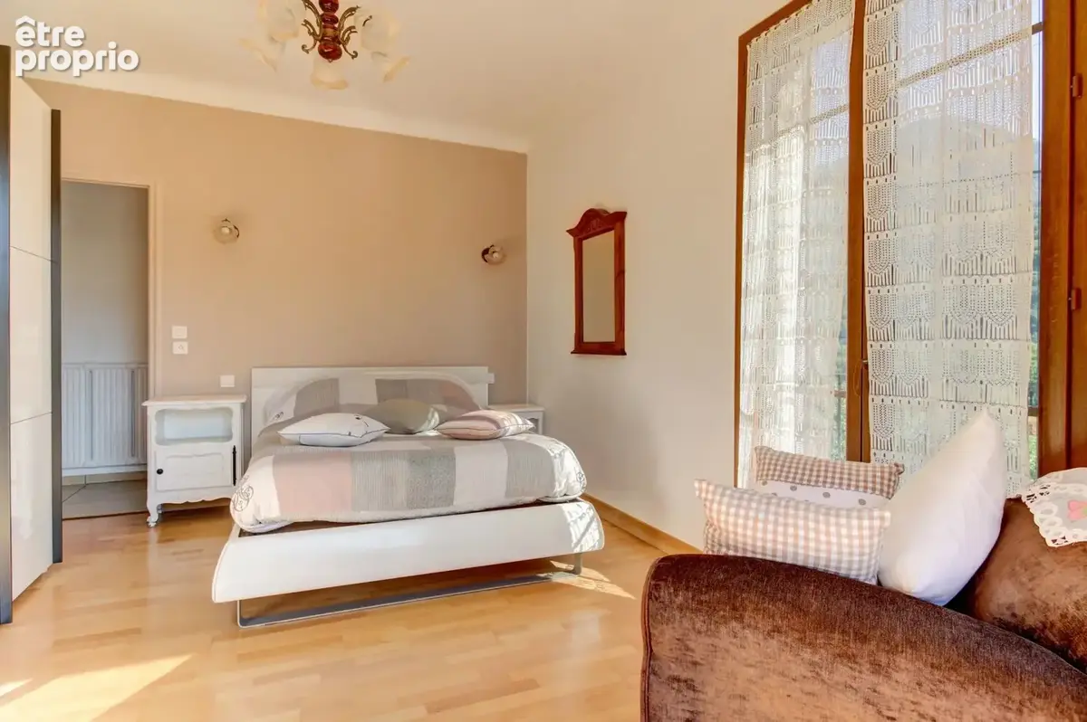 Roquebillière//Maison 4 Pièces//120 M² - photo 8