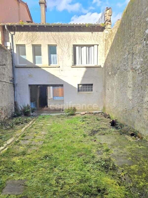 Appartement à MONTREJEAU