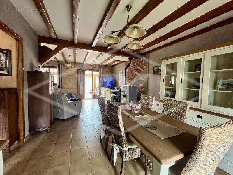 Maison à COMBS-LA-VILLE