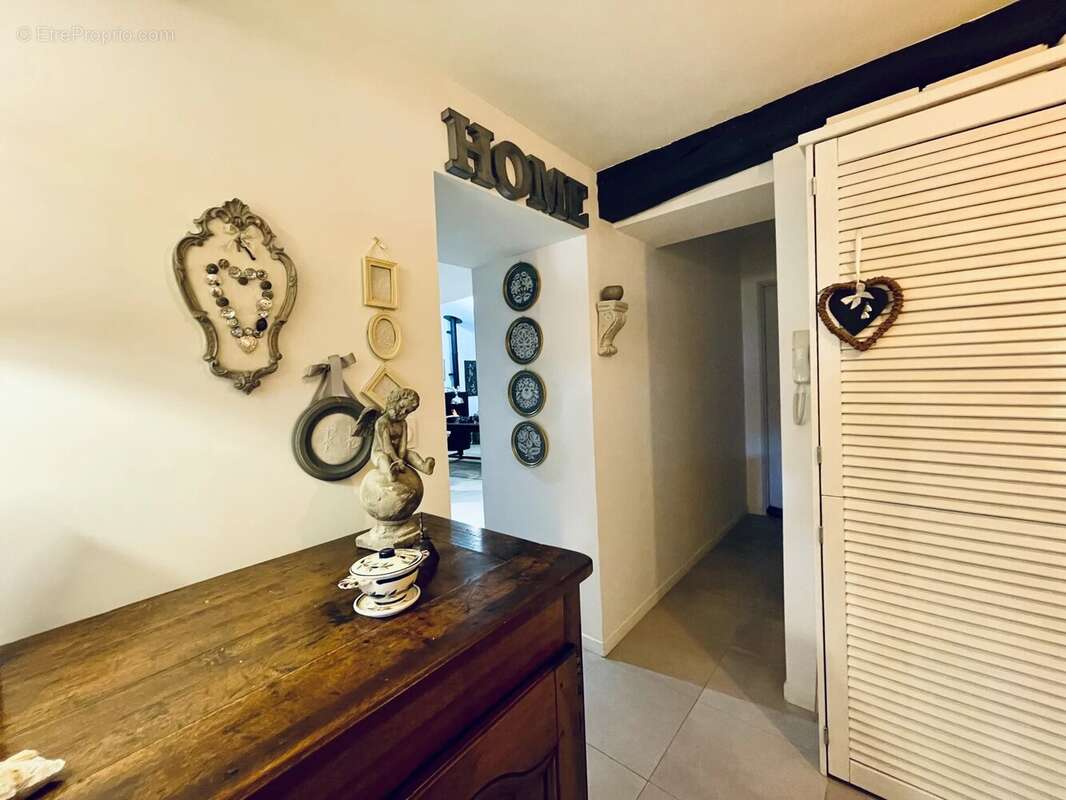Appartement à MIRABEL-AUX-BARONNIES