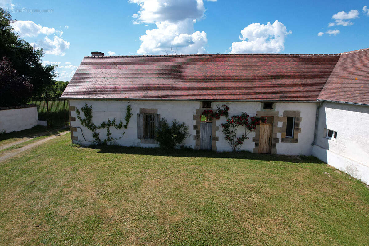 Maison à YZEURE