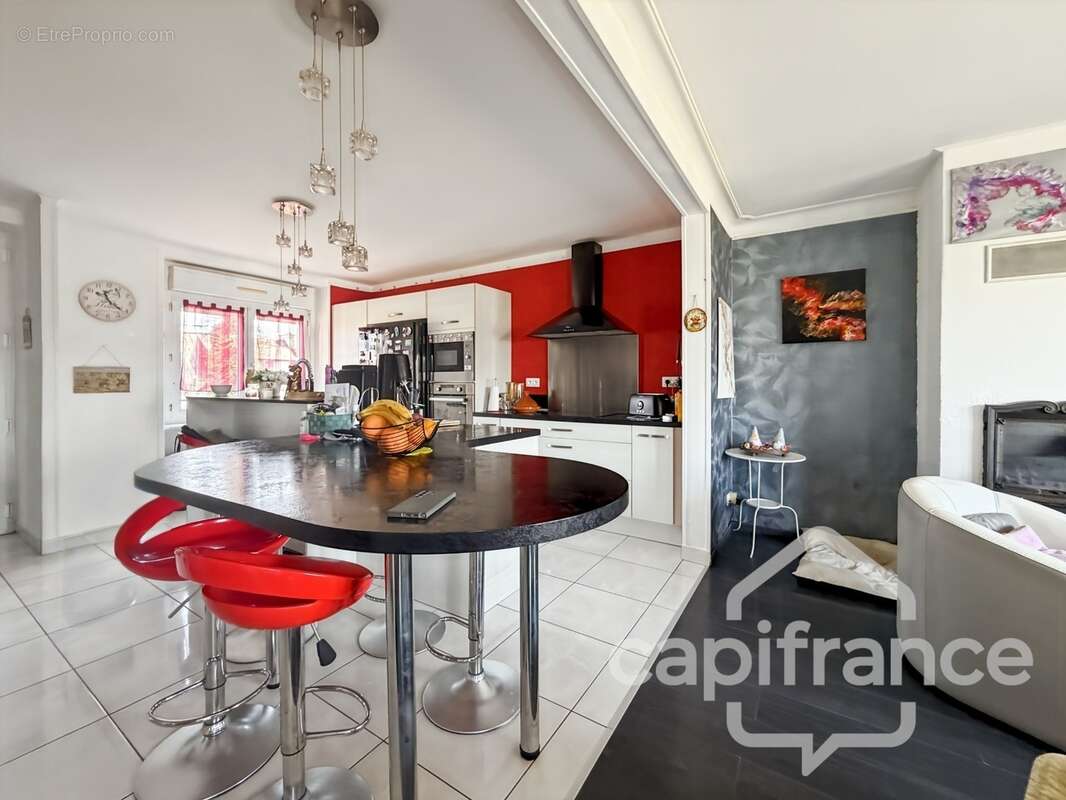 Maison familiale de 158 m² avec sous-sol complet - 5 Chambres - Lannilis 29870 - Proche commerces, écoles- Plage à 10 min - photo 4