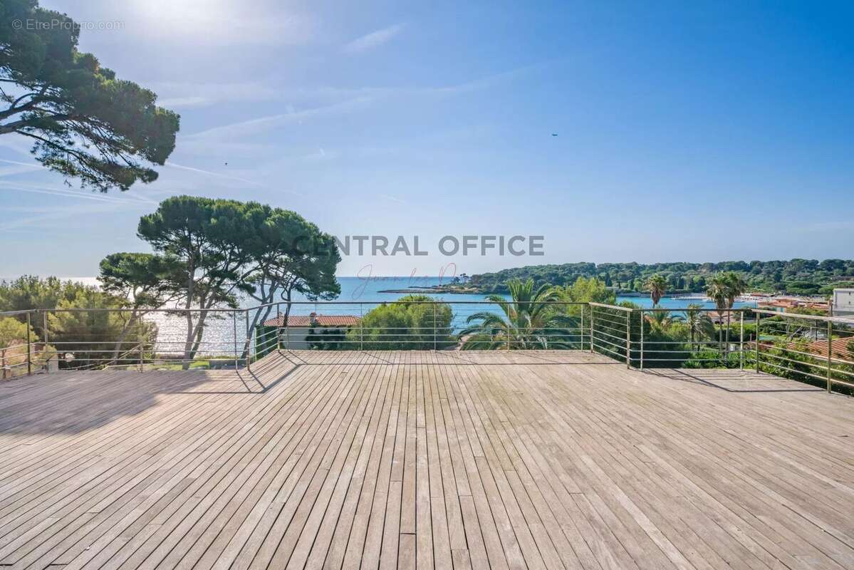 Cap D’Antibes Villa rénovée avec vue mer - photo 18