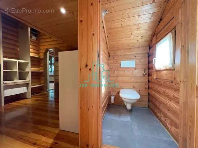 Maison à CHALLES-LES-EAUX