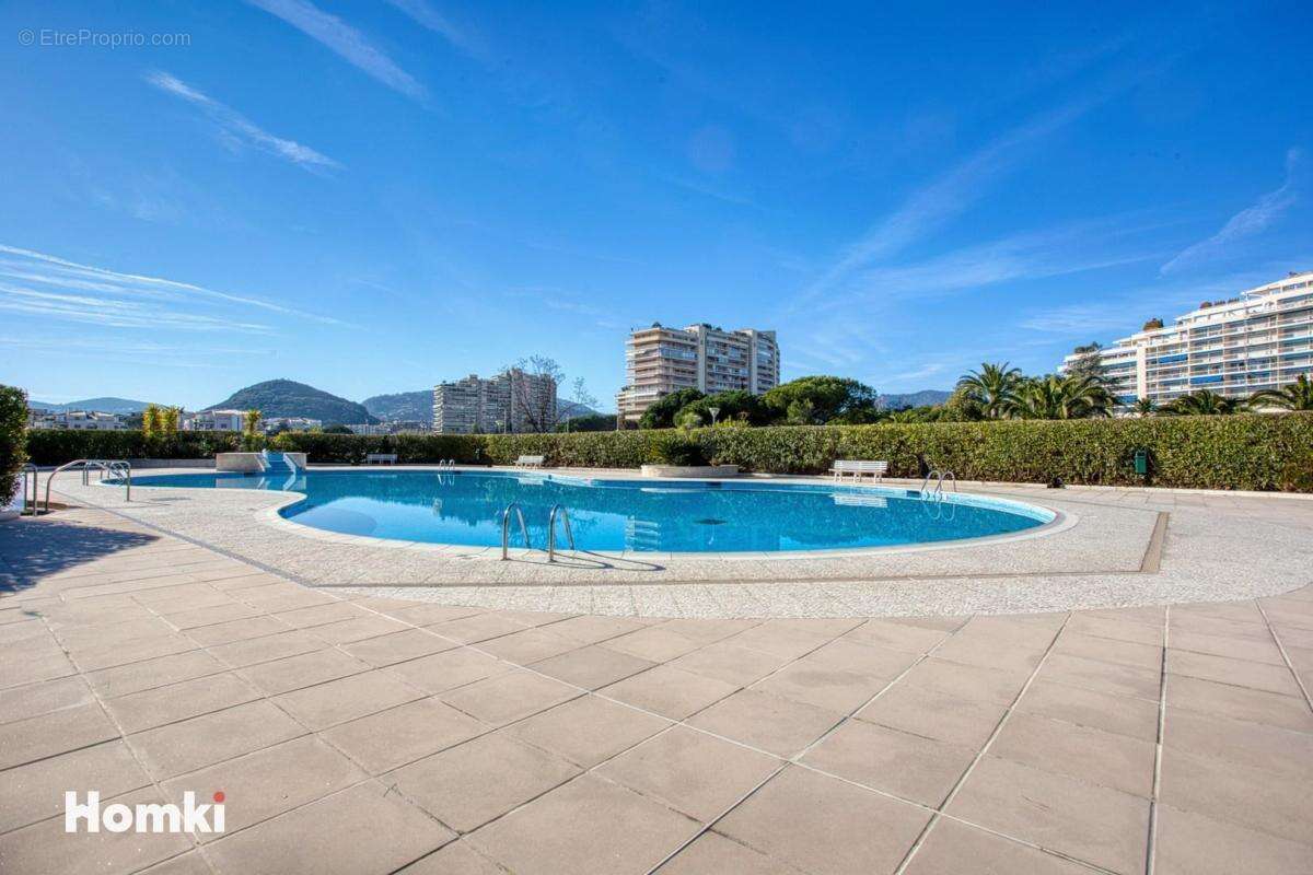 Appartement à MANDELIEU-LA-NAPOULE