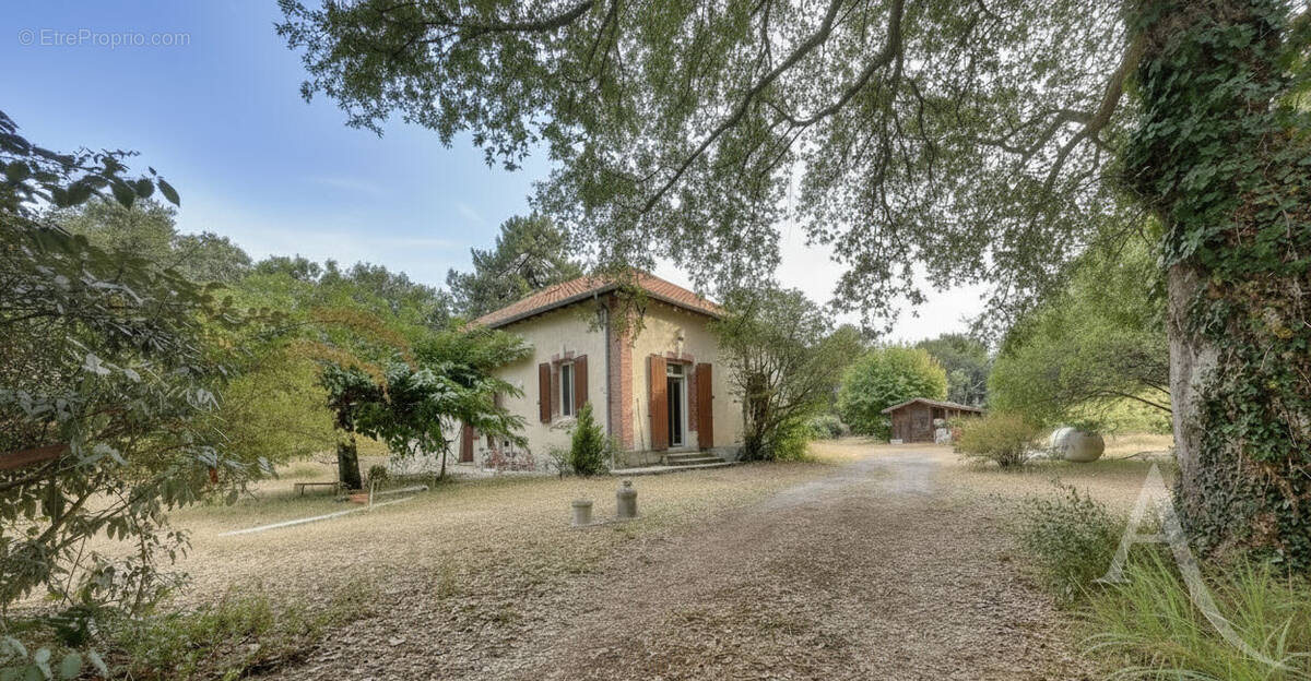 Maison à SOUSTONS