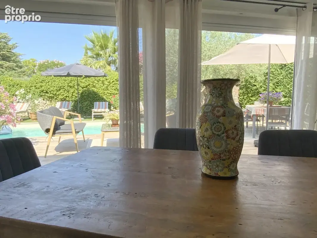 A 600 m de la place aux herbes, villa avec piscine. - photo 6