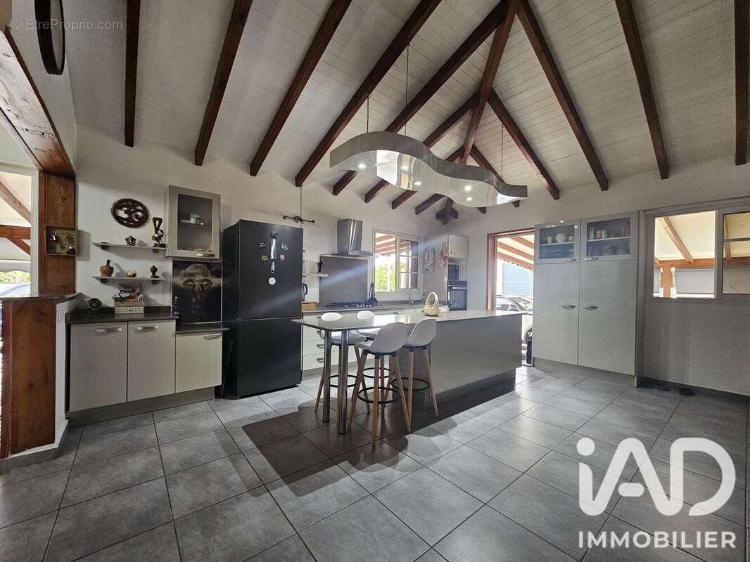 Maison 135 m² à Le Moule  - photo 6