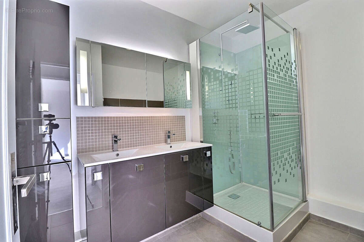 Appartement à MAREIL-MARLY