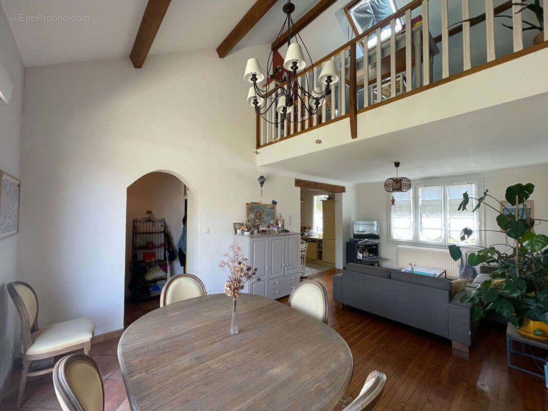 Maison à SAINT-SEBASTIEN-SUR-LOIRE