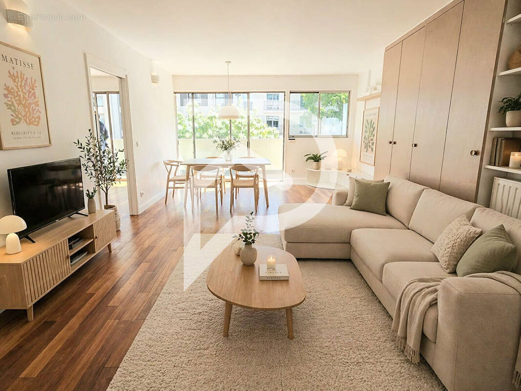 Appartement à CHARENTON-LE-PONT