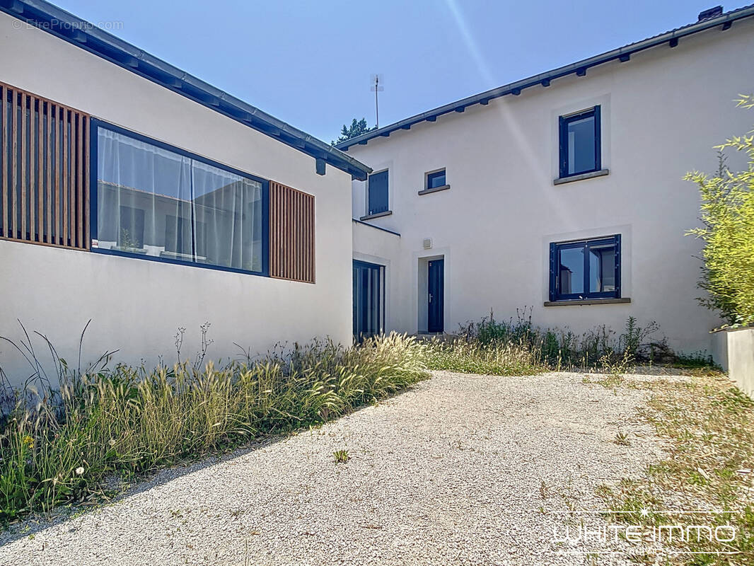 Maison à FRANCHEVILLE