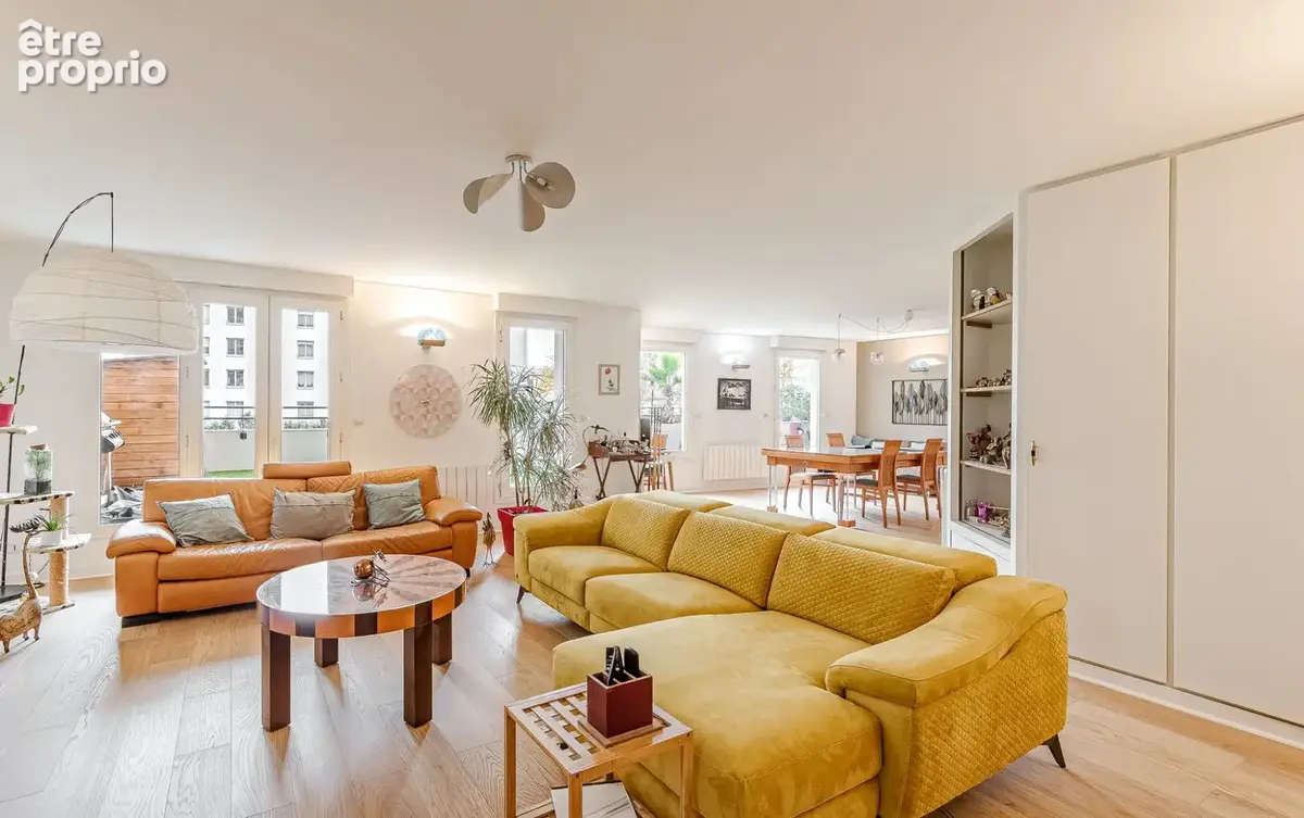 Appartement 200 m² à Villeurbanne  - photo 2