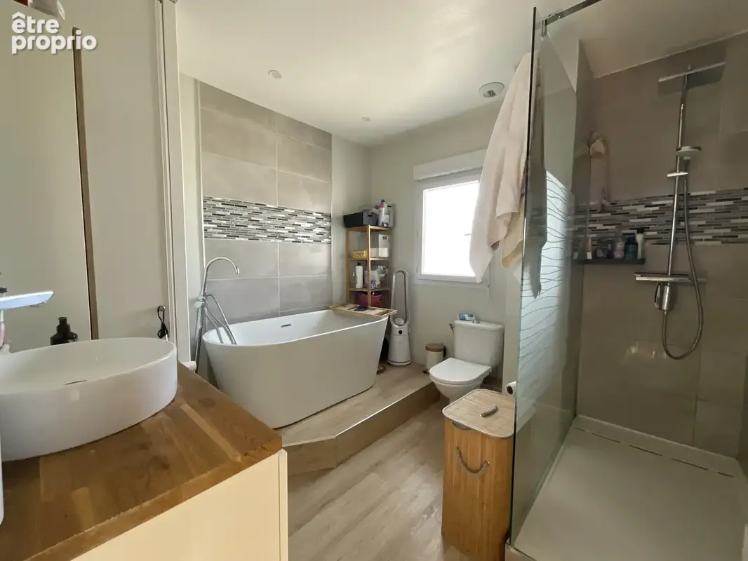 Maison T4 sur l’Isle -d’Abeau de 83 m2, année 2004 en très bon état - photo 6