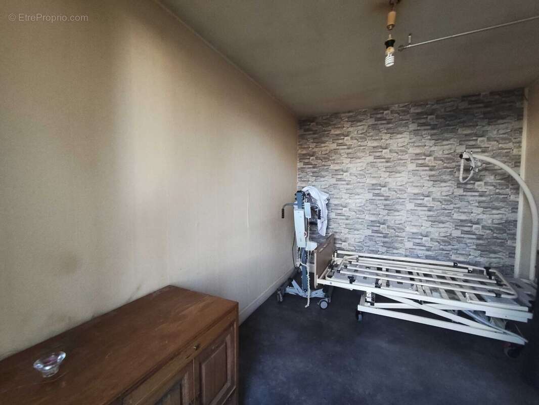 Maison 123 m² à Saint-Laurent-De-Ceris  - photo 8