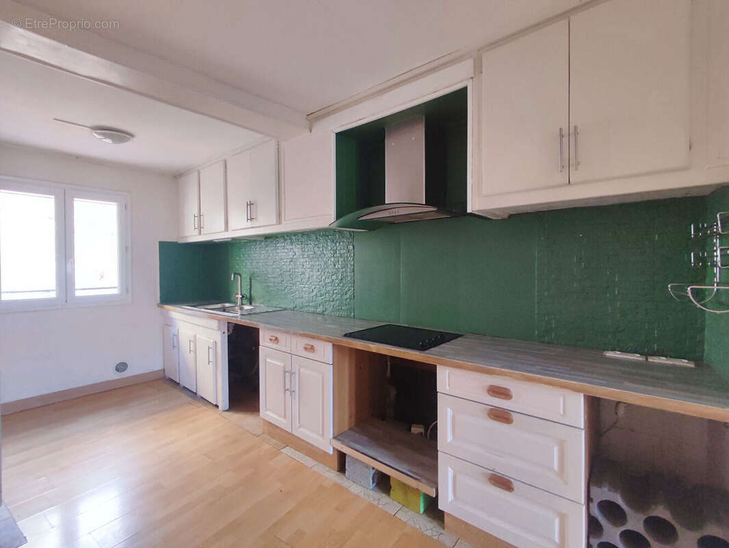 Maison à LATOUR-DE-FRANCE