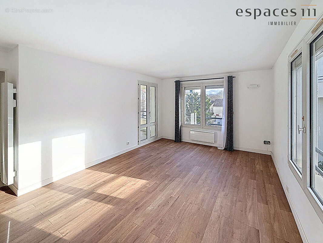 Appartement à MONTIGNY-LE-BRETONNEUX