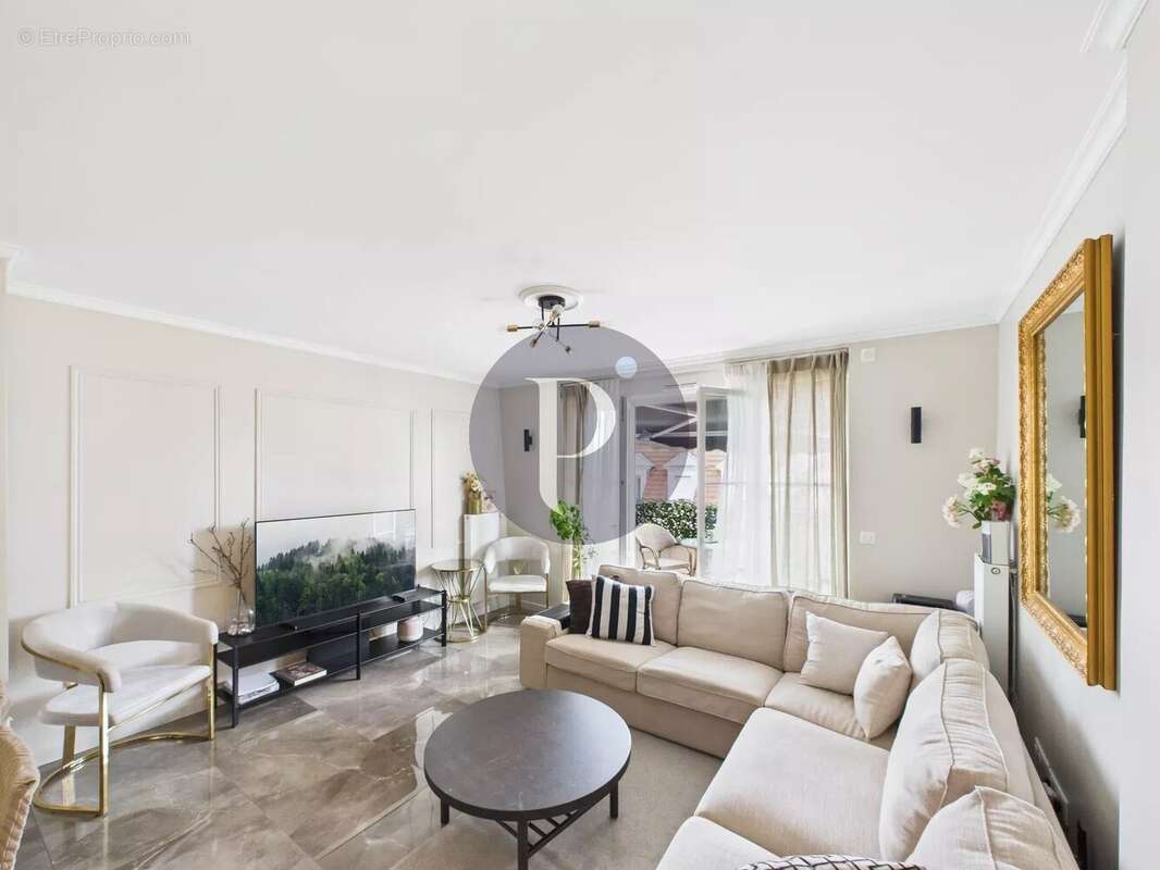 Appartement à LE PLESSIS-ROBINSON