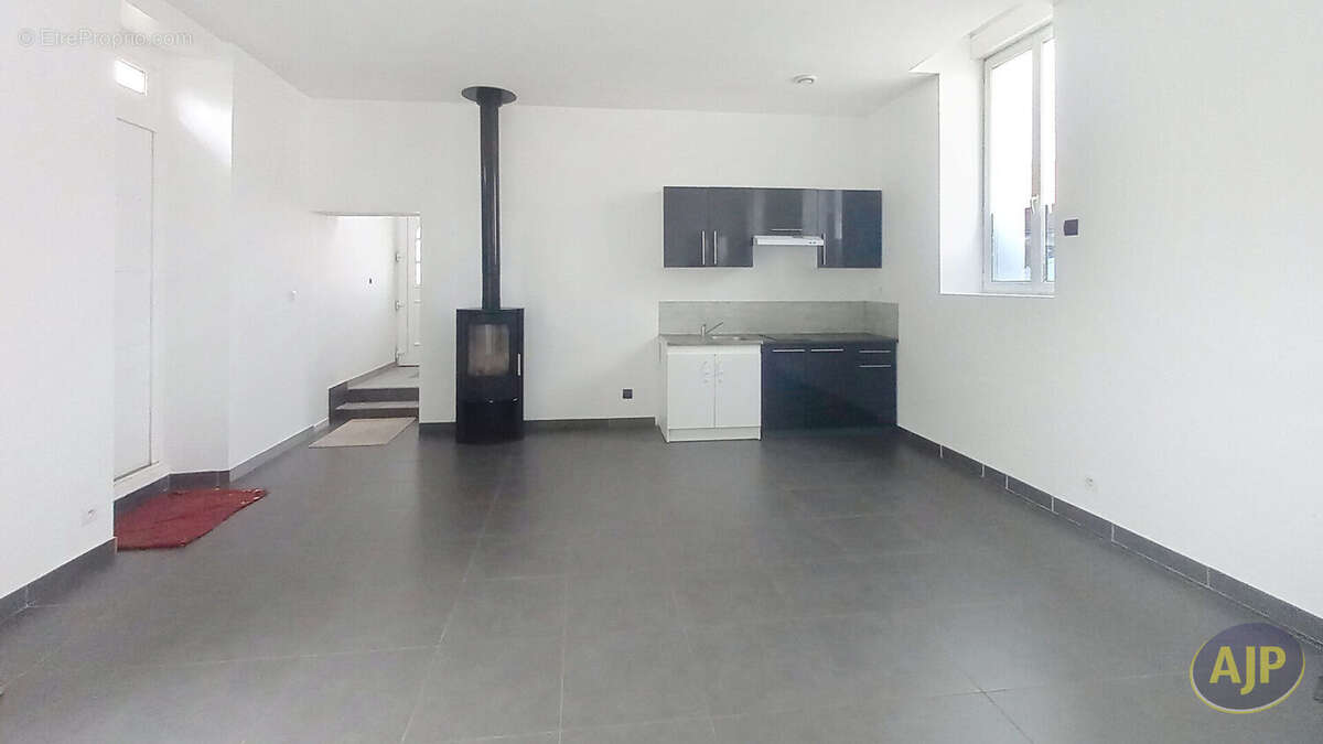 Maison à ISSE