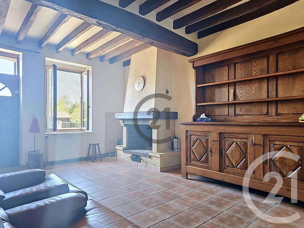 Maison 250 m² à Vulaines  - photo 6